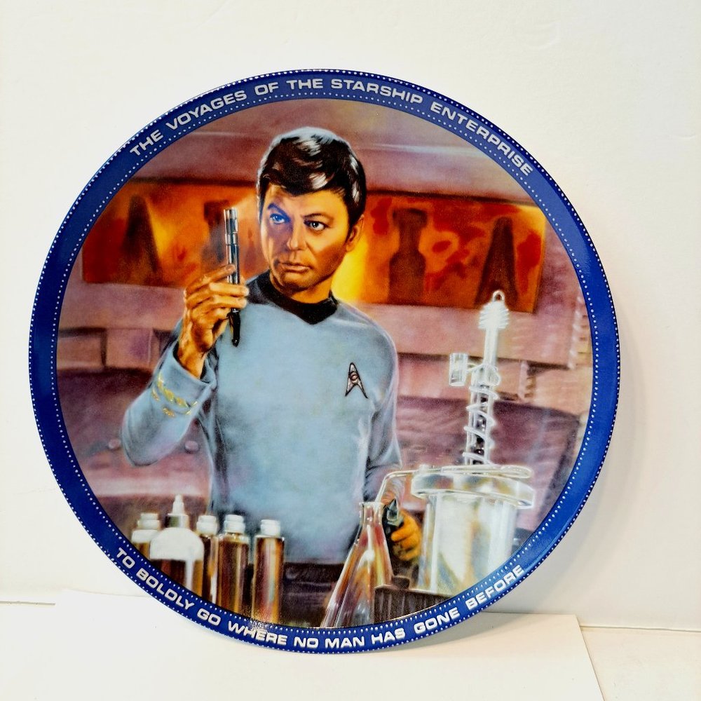 The Hamilton Collection Star Trek Plate - Dr McCoy Medical Officer